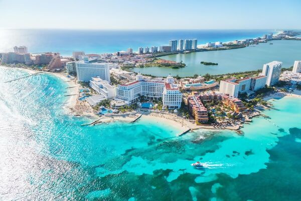 Cancun for lovers